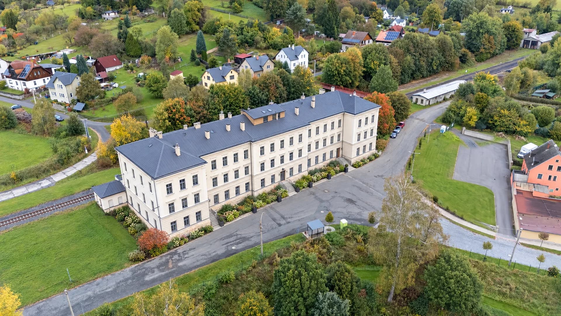 Exteriér budovy — vizualizace možné rekonstrukce