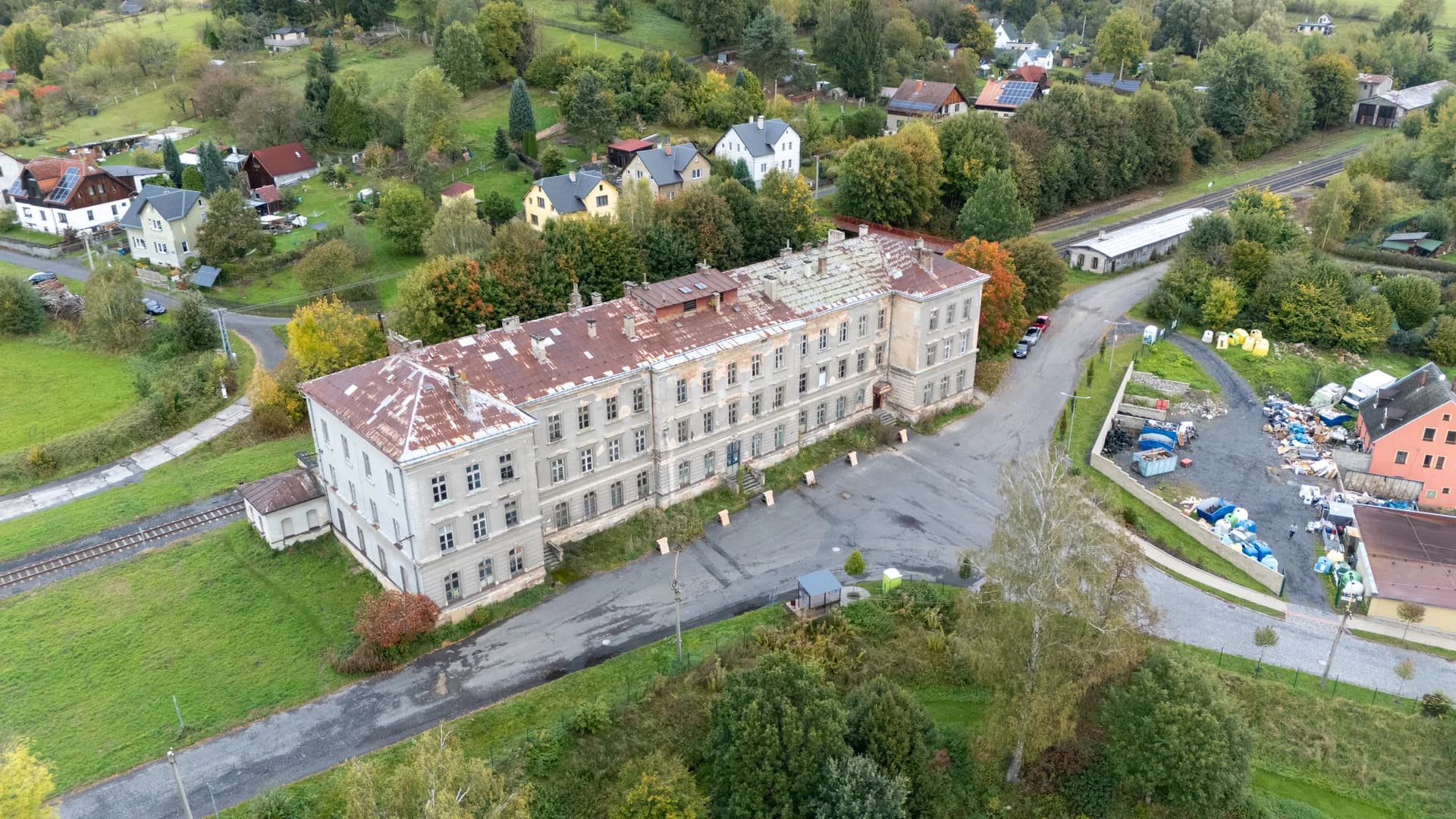 Exteriér budovy — současný stav